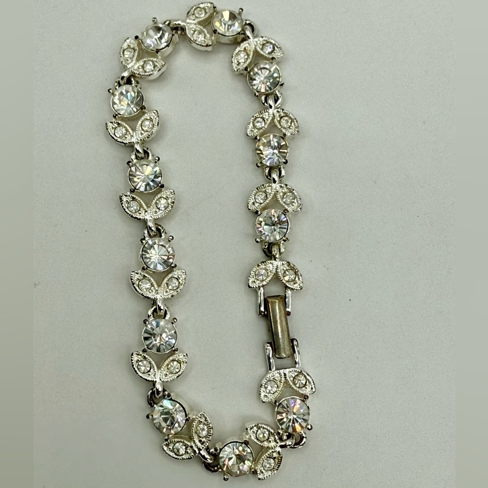 Vintage Napier Crystal Clear Signed Bracelet 7.5” - Picture 10 of 12